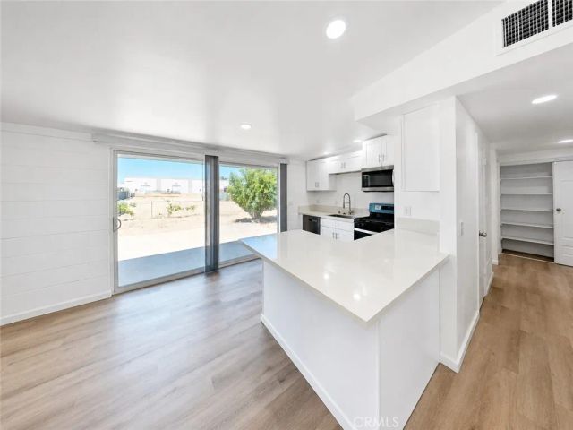 43253 6th East, Lancaster, CA 93535