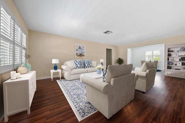2084 SW 13th Terrace, Boynton Beach, FL 33426