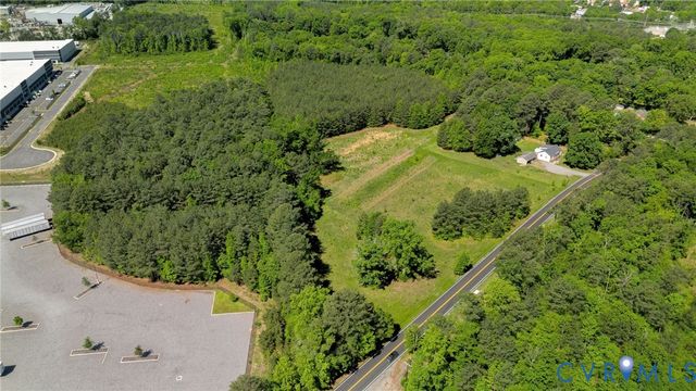 10439 Ashcake Rd, Hanover, VA 23005