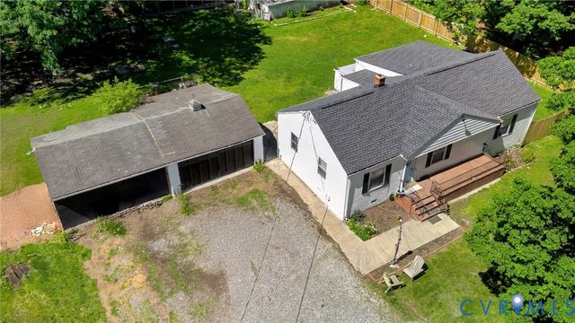 10439 Ashcake Rd, Hanover, VA 23005