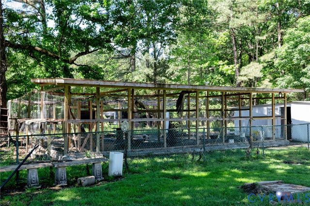 10439 Ashcake Rd, Hanover, VA 23005