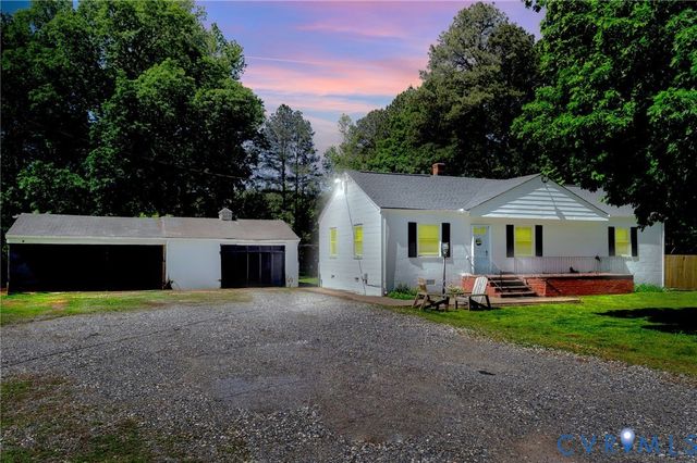 10439 Ashcake Rd, Hanover, VA 23005