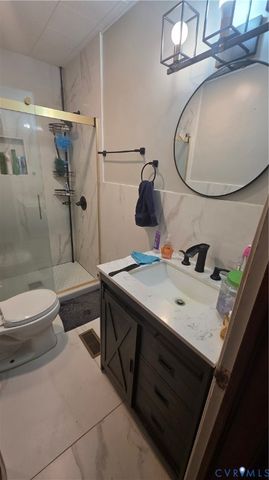 10439 Ashcake Rd, Hanover, VA 23005