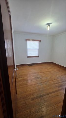 10439 Ashcake Rd, Hanover, VA 23005