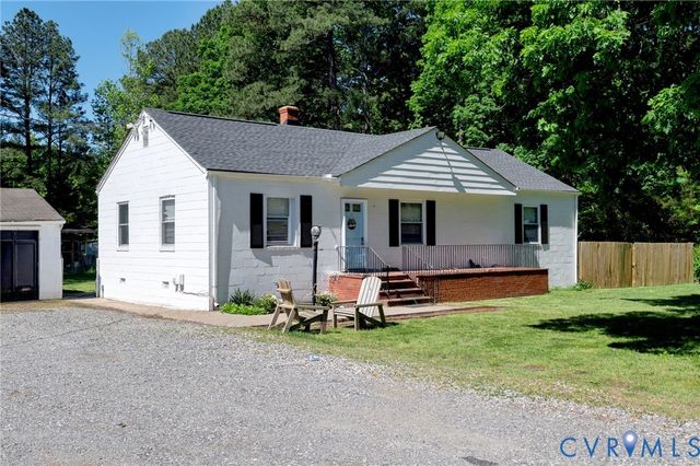 10439 Ashcake Rd, Hanover, VA 23005