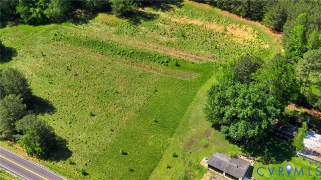10439 Ashcake Rd, Hanover, VA 23005