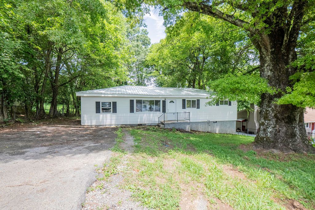 23 Fine Street, Rossville, GA 30741