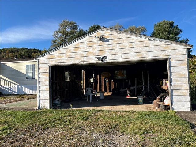 5746 Humphrey Road, Great Valley, NY 14741