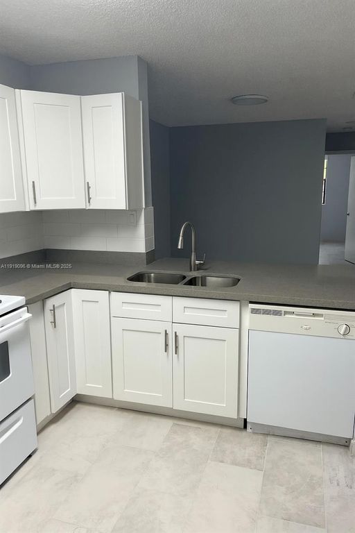 11205 W Atlantic Blvd 203, Coral Springs, FL 33071