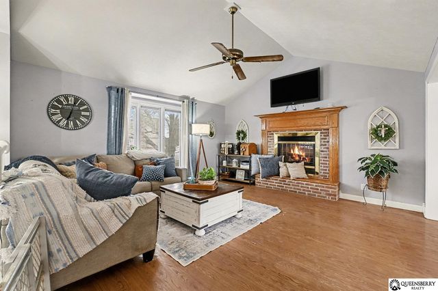 20210 Hopper Street, Elkhorn, NE 68022