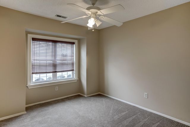 92 Tulip Lane, Freehold, NJ 07728