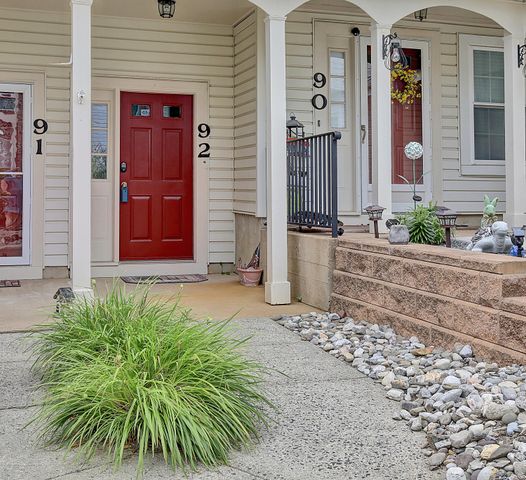 92 Tulip Lane, Freehold, NJ 07728