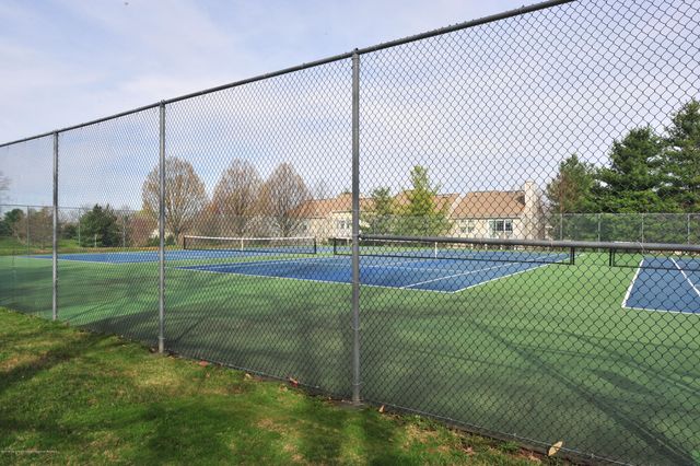 92 Tulip Lane, Freehold, NJ 07728