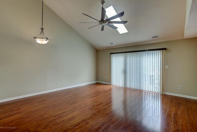 92 Tulip Lane, Freehold, NJ 07728