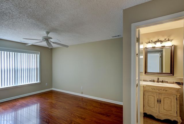 92 Tulip Lane, Freehold, NJ 07728