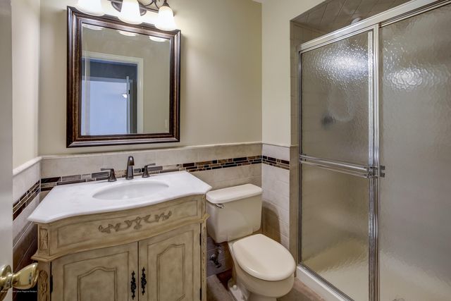 92 Tulip Lane, Freehold, NJ 07728