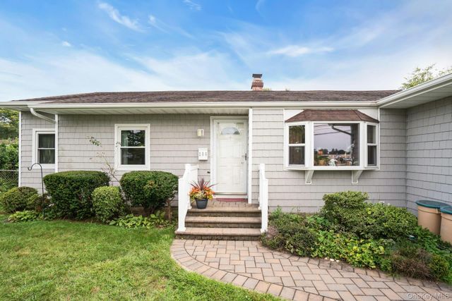 206 Alkier Street, Brentwood, NY 11717