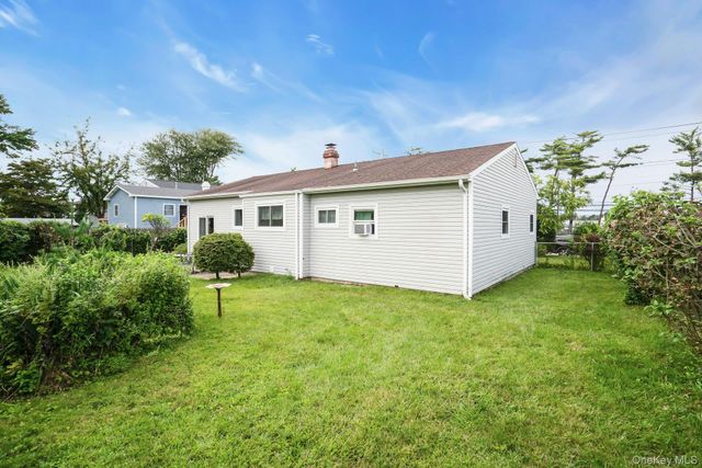 206 Alkier Street, Brentwood, NY 11717