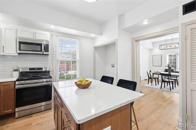 2101 Yale Avenue, Maplewood, MO 63143