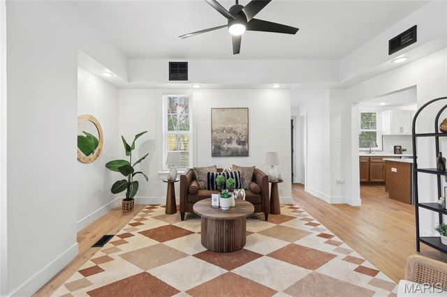 2101 Yale Avenue, Maplewood, MO 63143