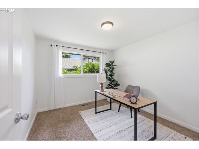 17625 Se ROSE St, Milwaukie, OR 97267