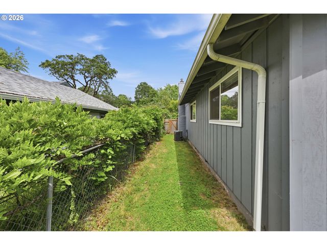 17625 Se ROSE St, Milwaukie, OR 97267