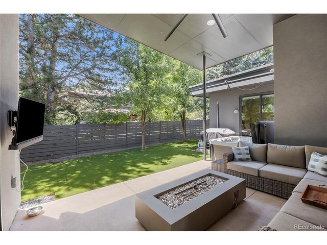 24 Wilder Ln, Littleton, CO 80123