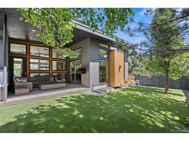 24 Wilder Ln, Littleton, CO 80123