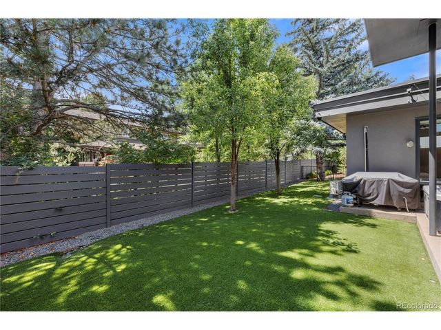 24 Wilder Ln, Littleton, CO 80123