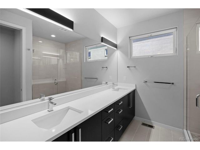24 Wilder Ln, Littleton, CO 80123