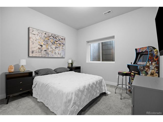24 Wilder Ln, Littleton, CO 80123