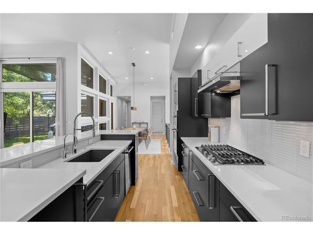 24 Wilder Ln, Littleton, CO 80123