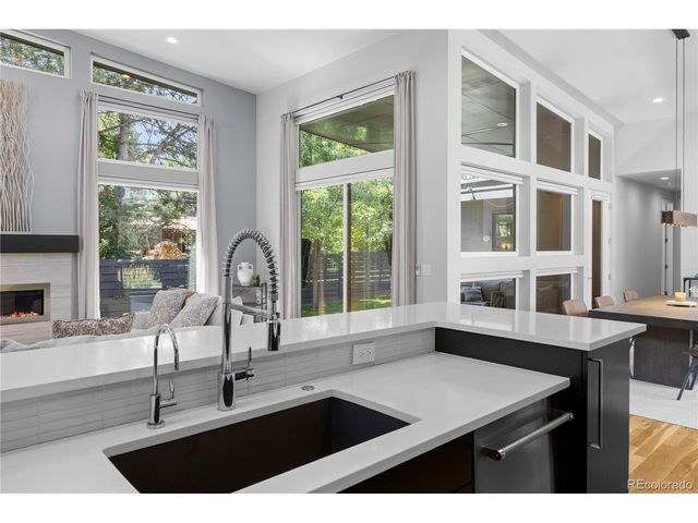 24 Wilder Ln, Littleton, CO 80123