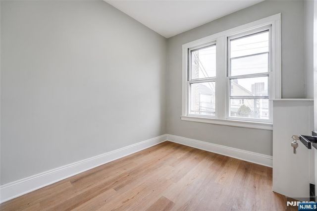 69 70th 2, Guttenberg, NJ 07093