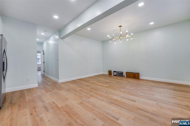 69 70th 2, Guttenberg, NJ 07093
