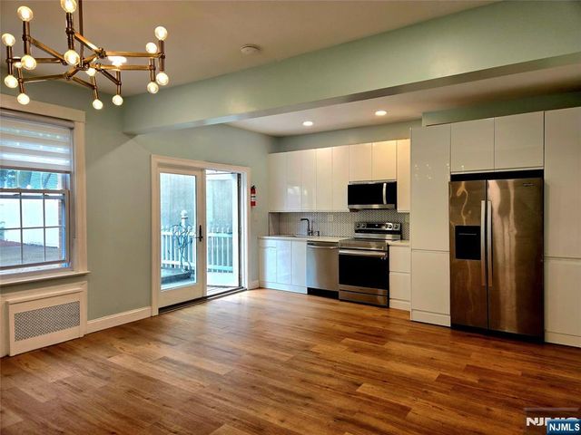 69 70th 2, Guttenberg, NJ 07093