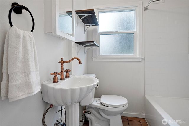 1019 S Rochester Street, Tacoma, WA 98465