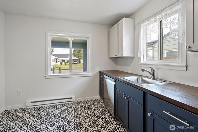 1019 S Rochester Street, Tacoma, WA 98465