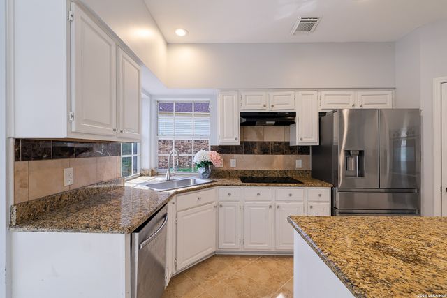 8746 London Heights, San Antonio, TX 78254