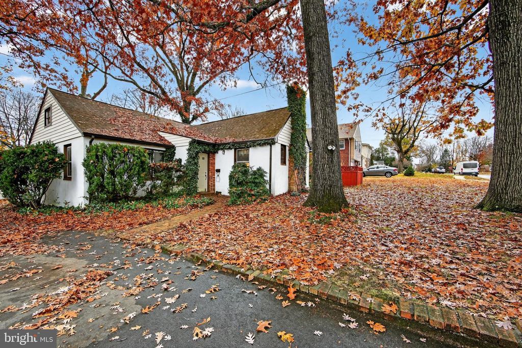 31 BARREN RD, Newtown Square, PA 19073