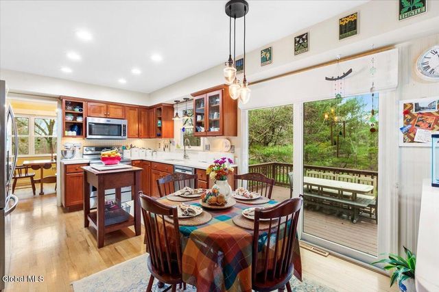 27 University Street, Bethlehem, NY 12158