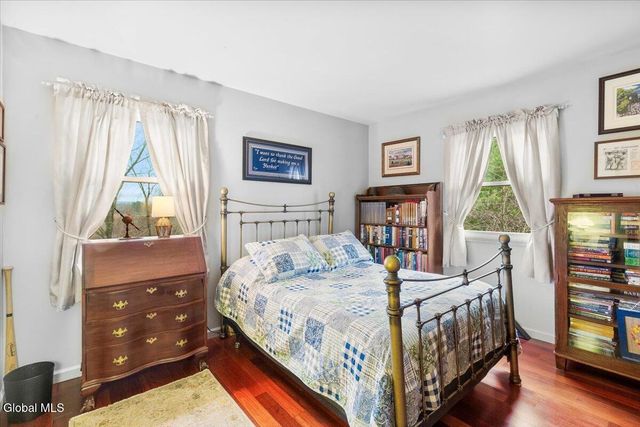 27 University Street, Bethlehem, NY 12158