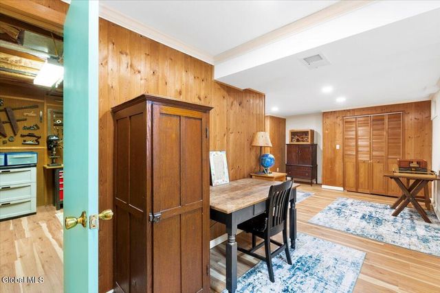 27 University Street, Bethlehem, NY 12158