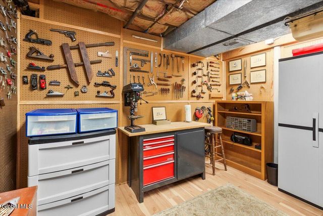 27 University Street, Bethlehem, NY 12158