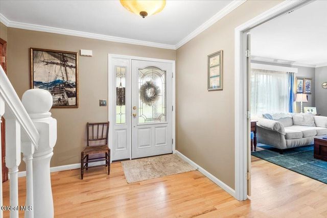 27 University Street, Bethlehem, NY 12158