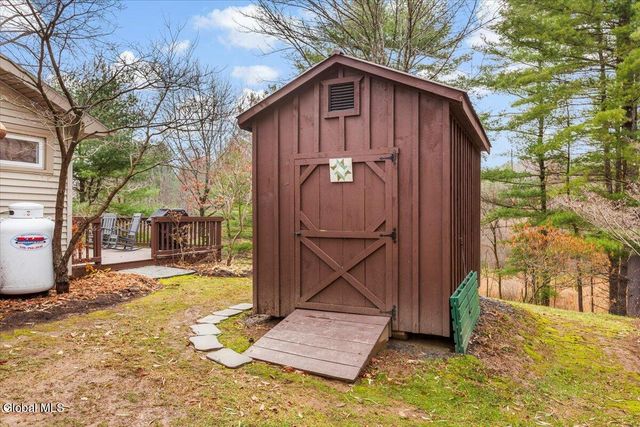 27 University Street, Bethlehem, NY 12158