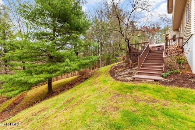 27 University Street, Bethlehem, NY 12158