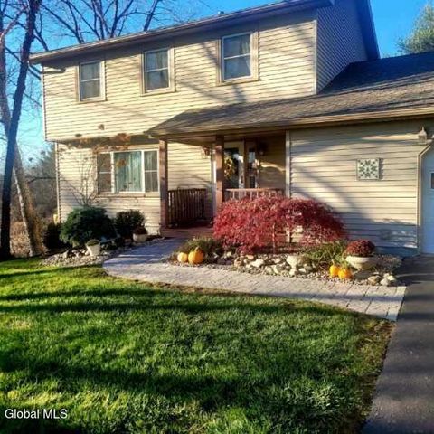 27 University Street, Bethlehem, NY 12158