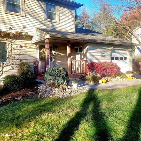 27 University Street, Bethlehem, NY 12158