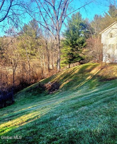 27 University Street, Bethlehem, NY 12158